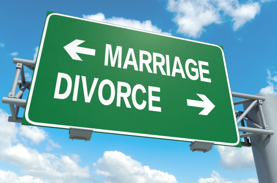 Divorce crossroads when a couple contemplates if you should stay or should you go?